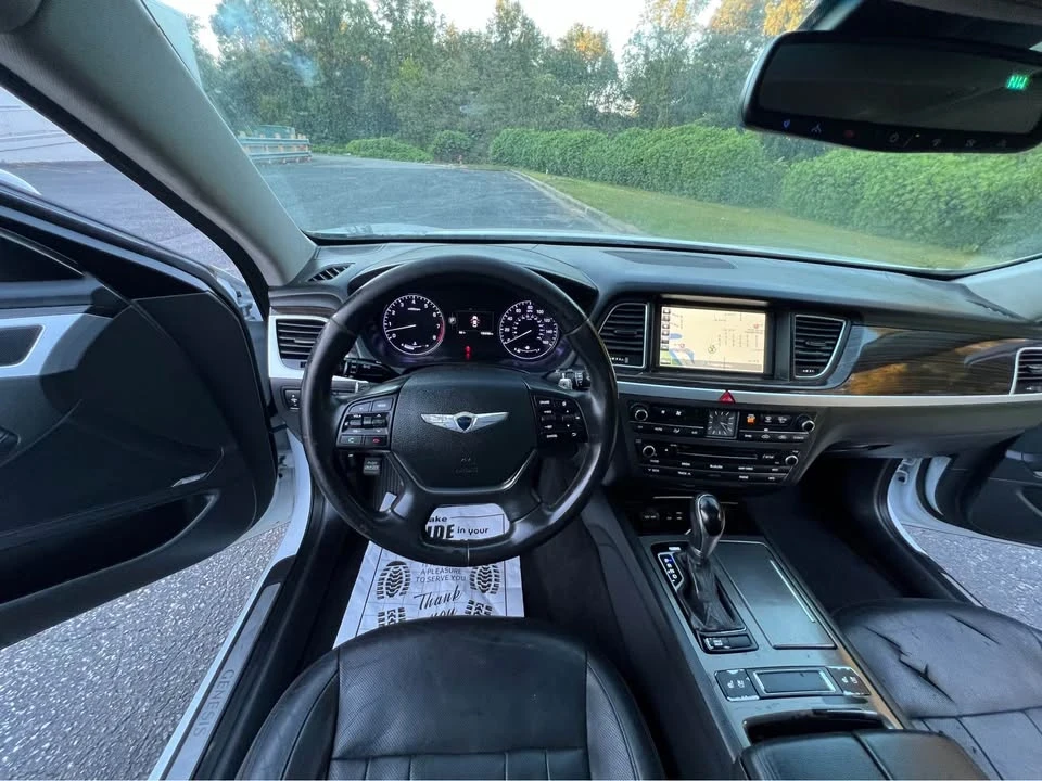 2015 Hyundai Genesis - Image 19 of 20