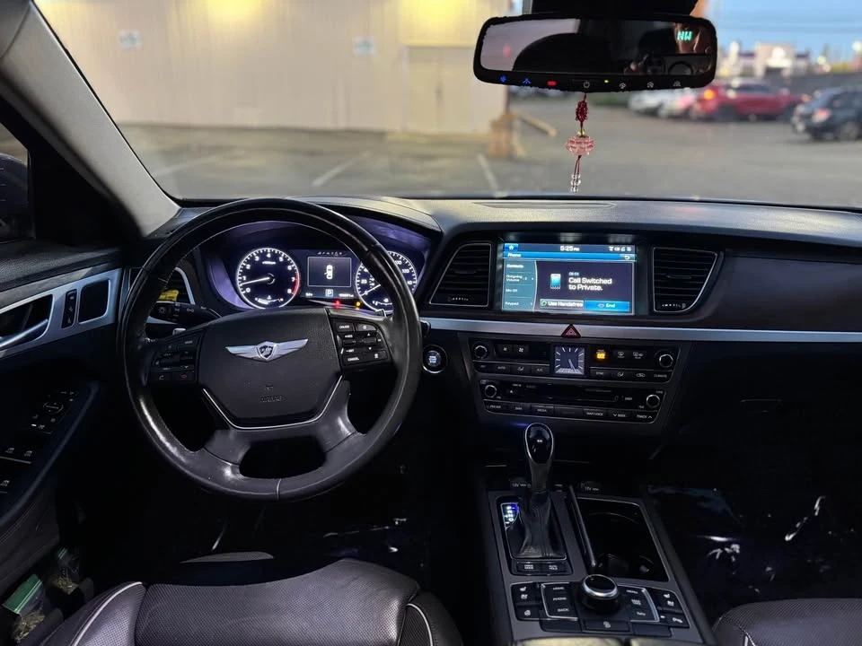 2015 Hyundai Genesis - Image 8 of 12