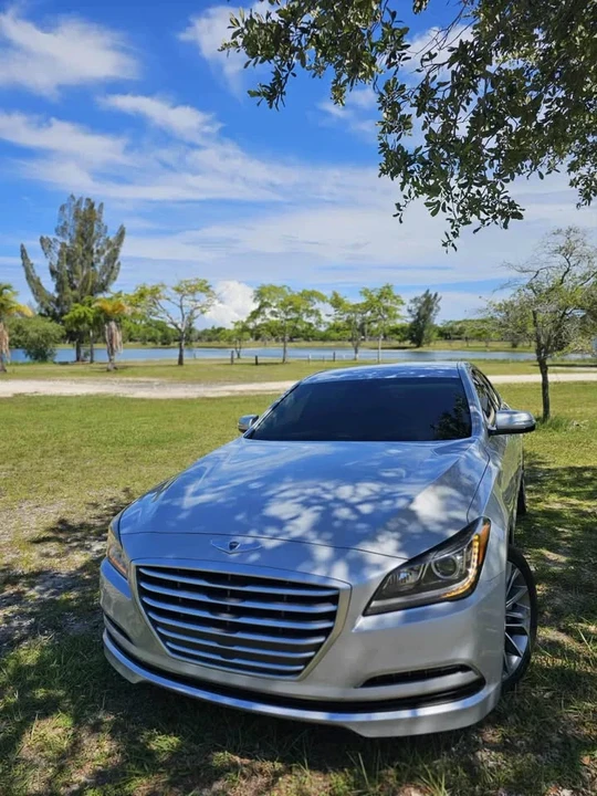 2015 Hyundai Genesis - Image 3 of 10