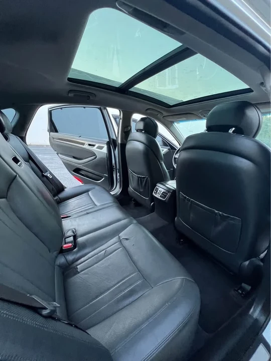 2015 Hyundai Genesis - Image 15 of 20