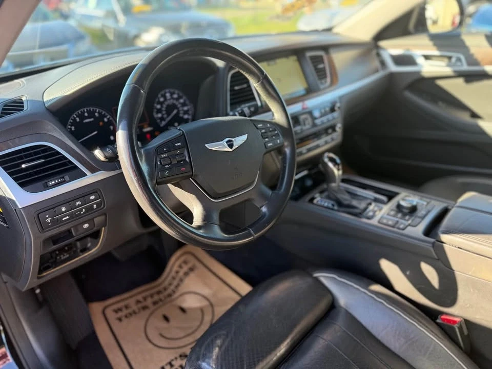 2015 Hyundai Genesis - Image 8 of 20