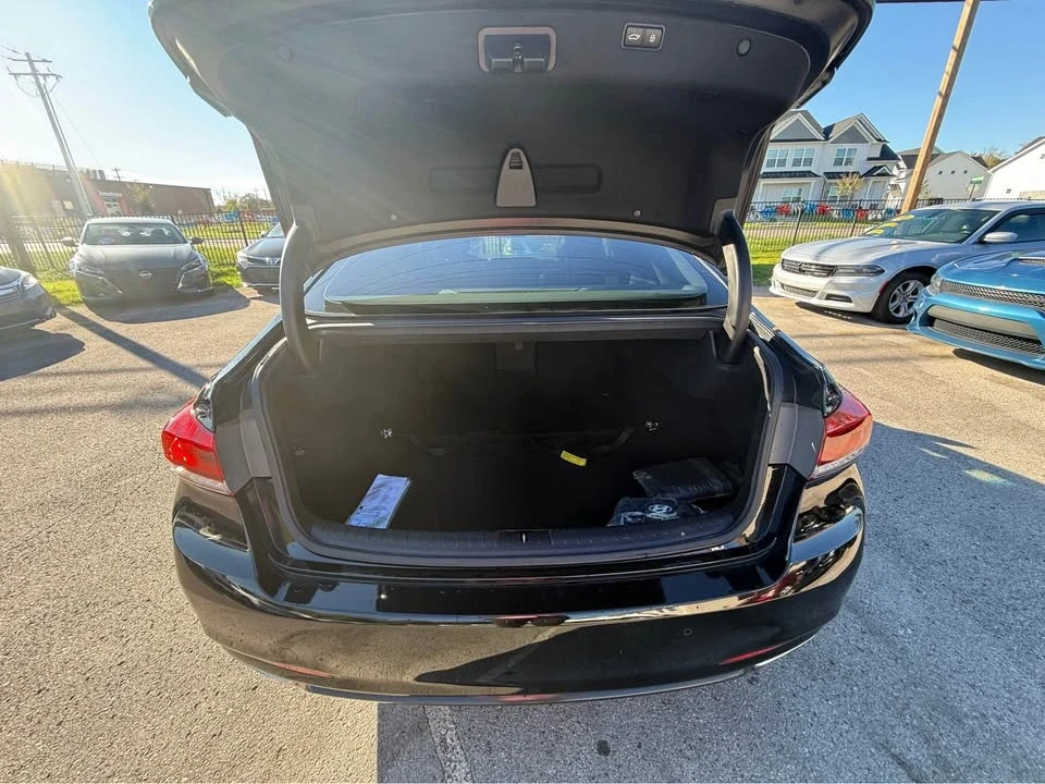 2015 Hyundai Genesis - Image 19 of 20