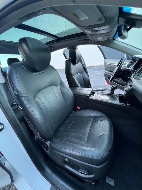 2015 Hyundai Genesis - Image 11 of 20