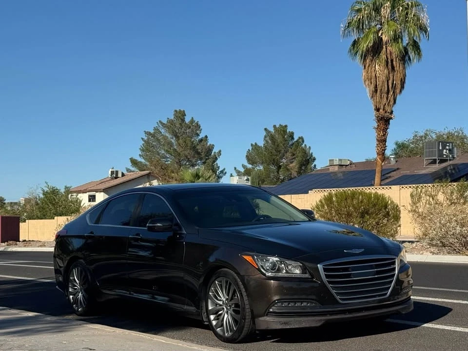 2015 Hyundai Genesis - Image 10 of 14