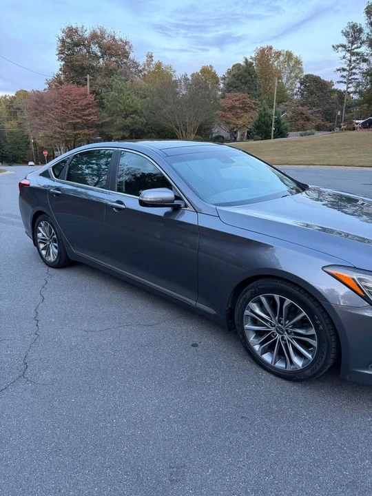 2015 Hyundai Genesis - Image 11 of 13