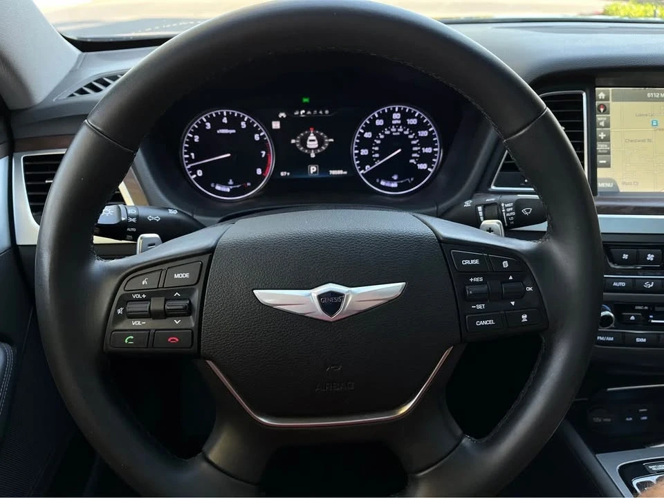 2015 Hyundai Genesis - Image 15 of 19