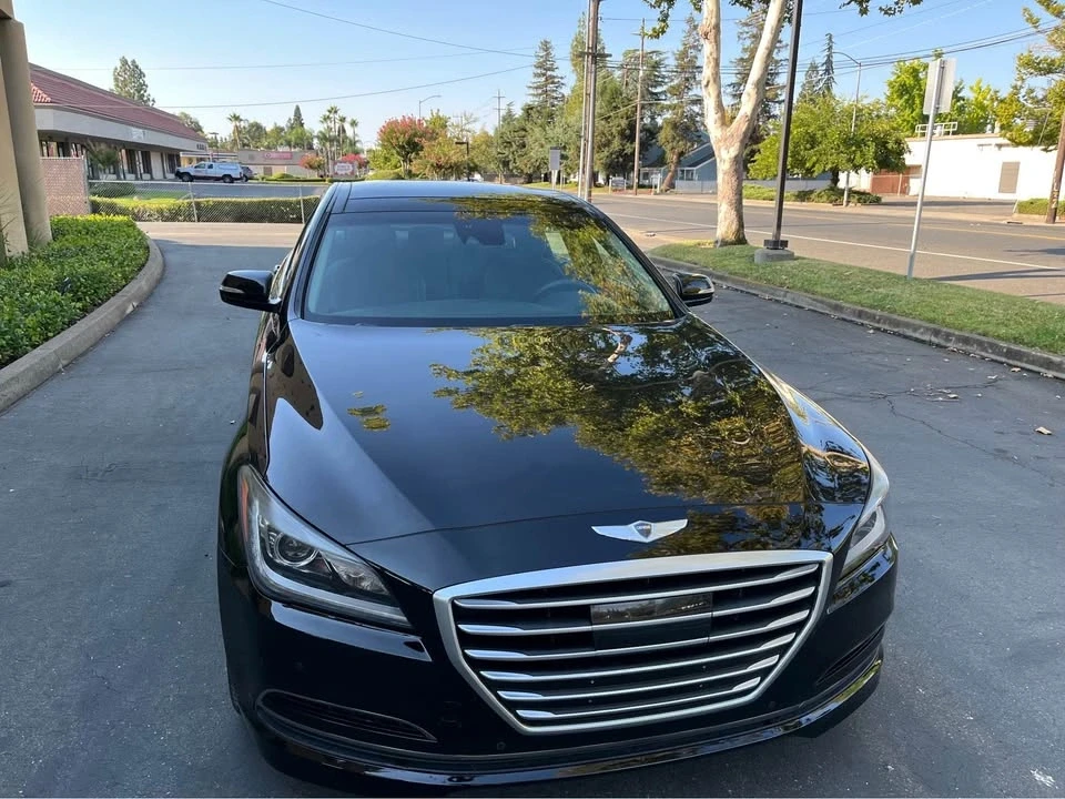 2015 Hyundai Genesis - Image 2 of 19