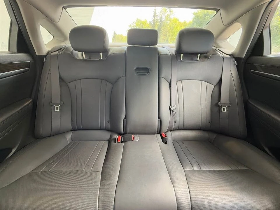2015 Hyundai Genesis - Image 15 of 16