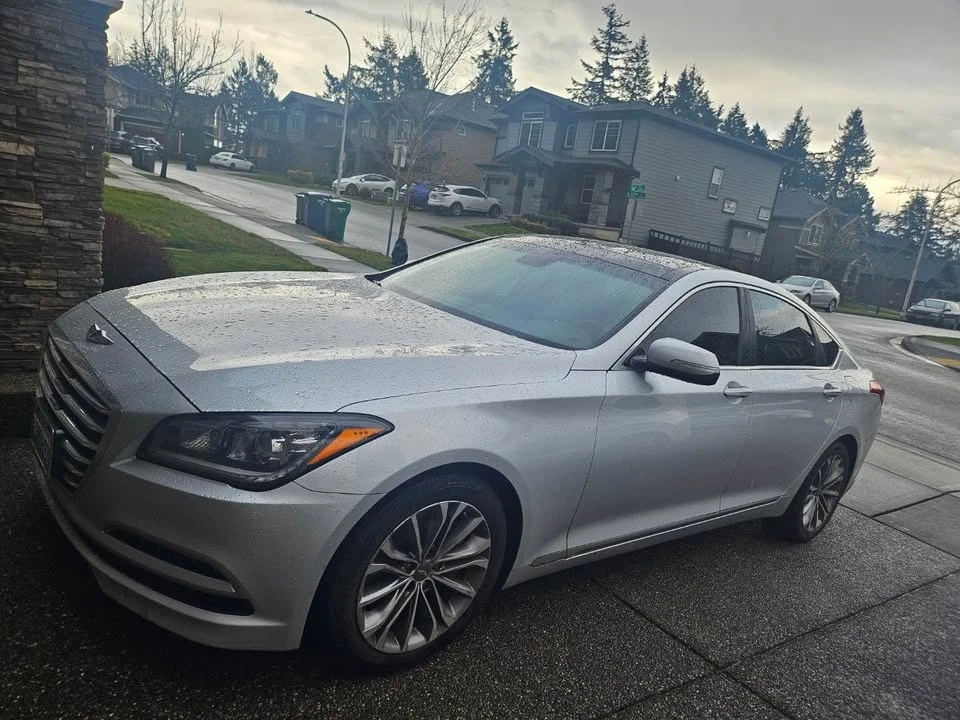 2015 Hyundai Genesis - Image 2 of 4