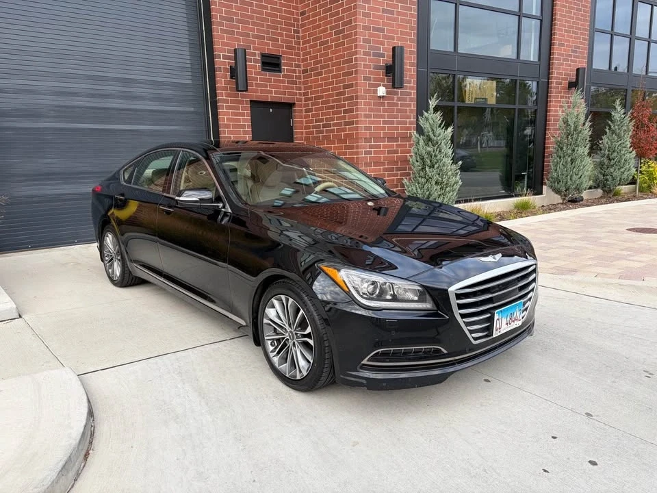 2015 Hyundai Genesis - Image 7 of 14