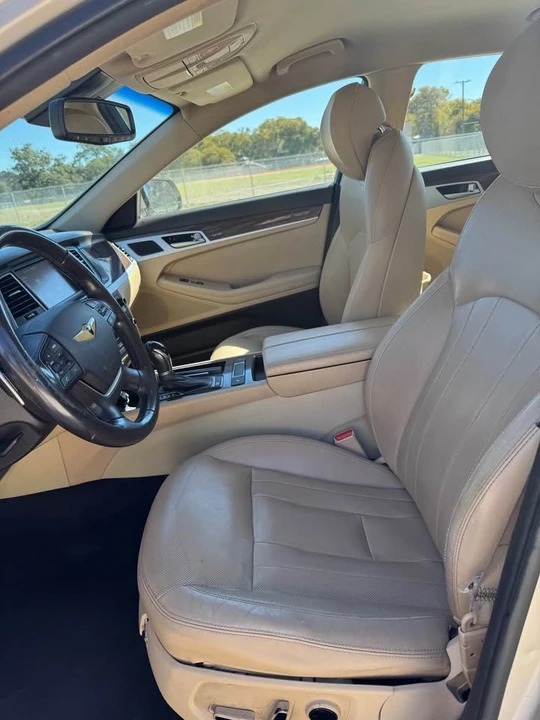 2015 Hyundai Genesis - Image 11 of 11
