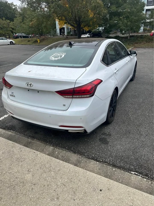 2015 Hyundai Genesis - Image 2 of 8