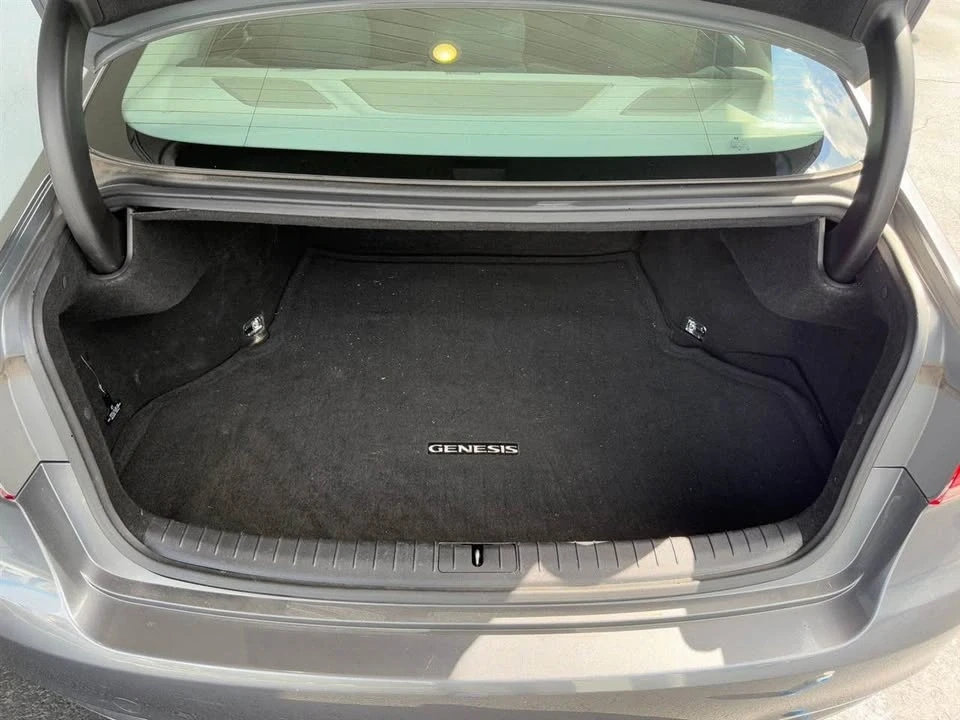 2015 Hyundai Genesis - Image 16 of 16