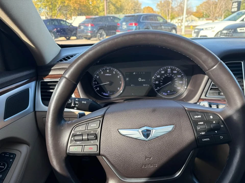 2015 Hyundai Genesis - Image 14 of 18