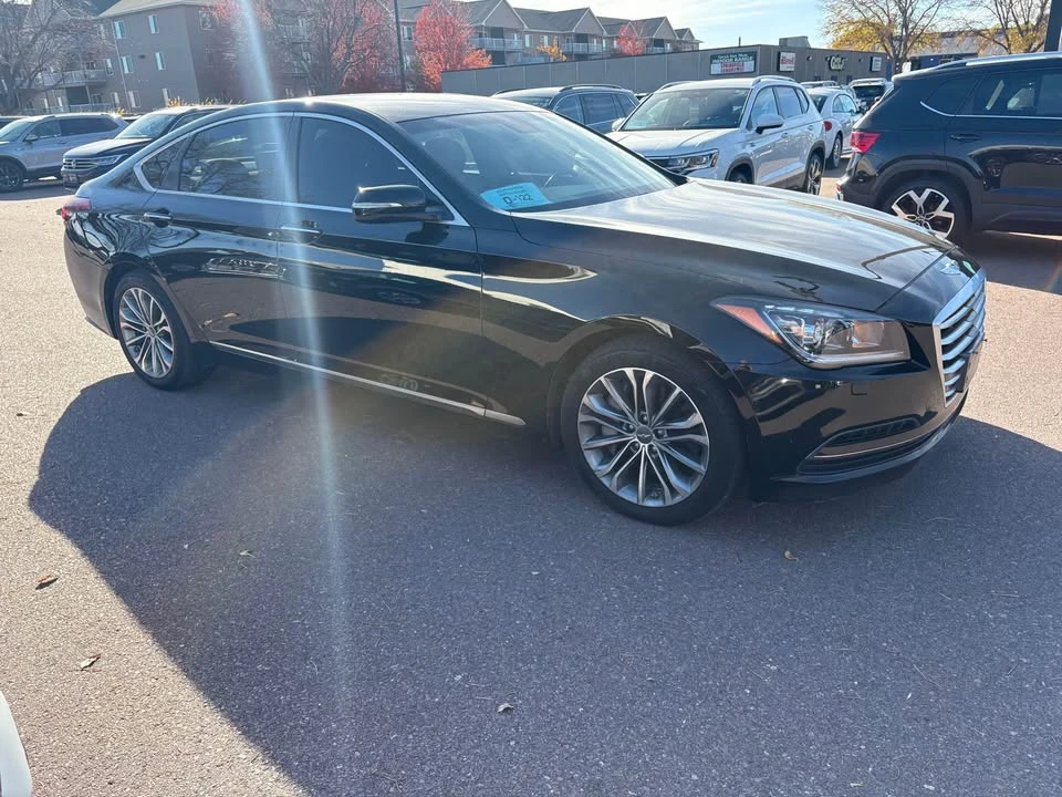 2015 Hyundai Genesis - Image 5 of 18