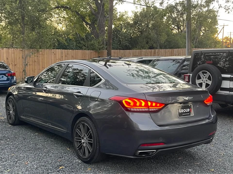 2015 Hyundai Genesis - Image 4 of 10