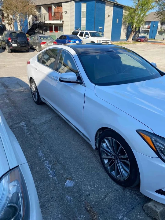 2015 Hyundai Genesis - Image 3 of 13