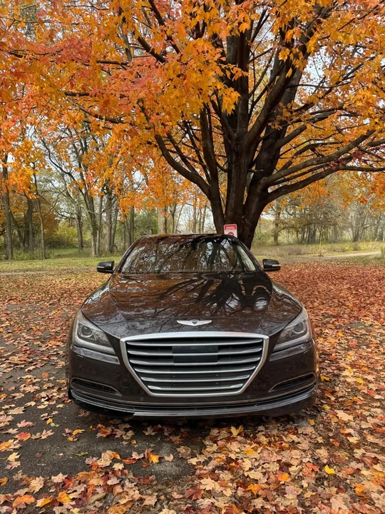 2015 Hyundai Genesis - Image 6 of 15