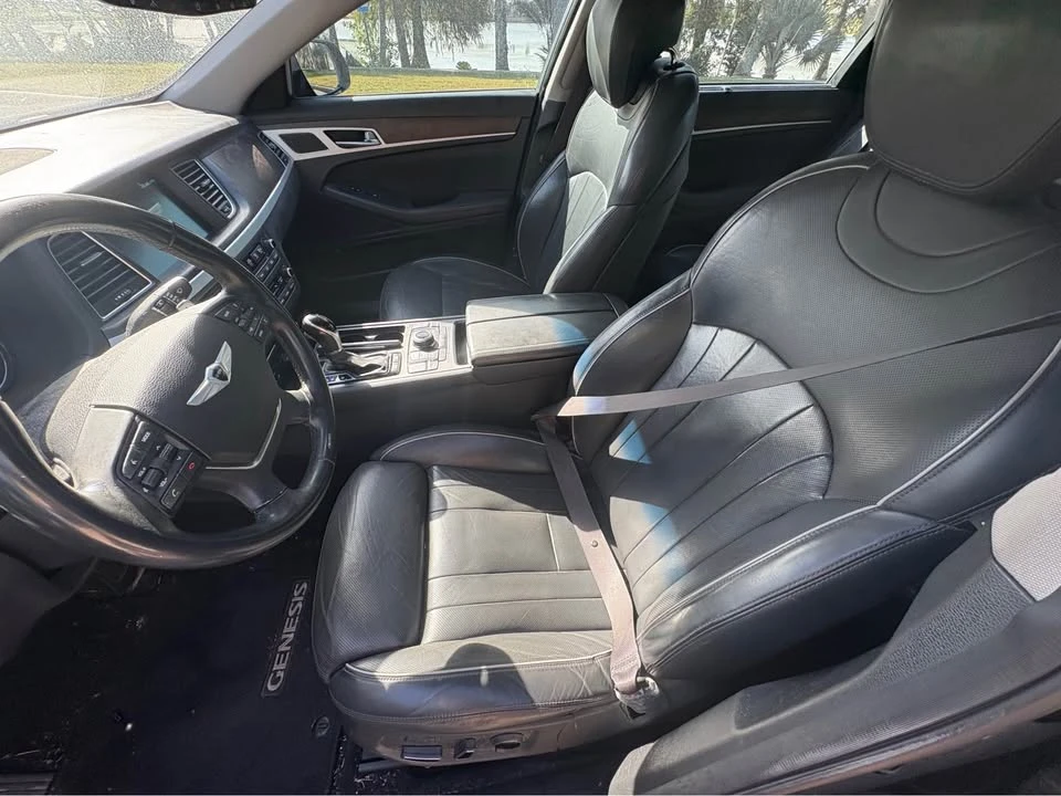 2015 Hyundai Genesis - Image 6 of 14