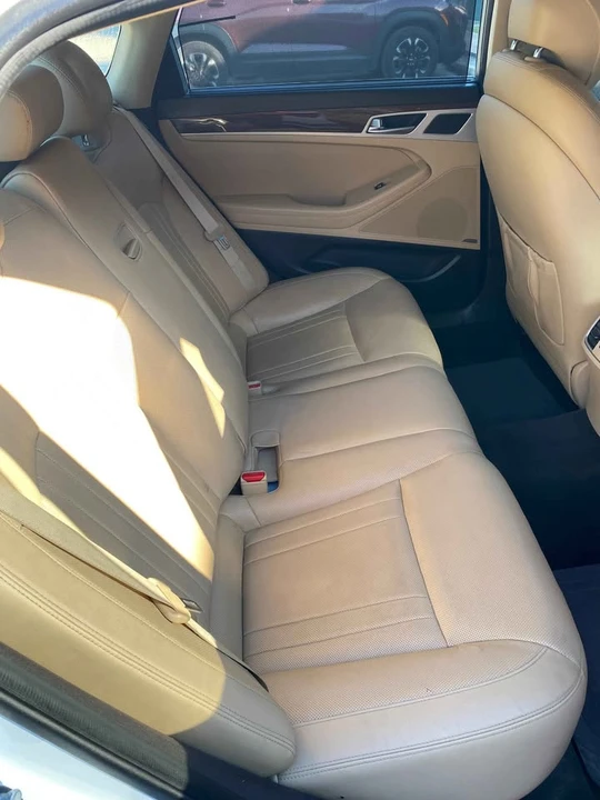 2015 Hyundai Genesis - Image 6 of 13