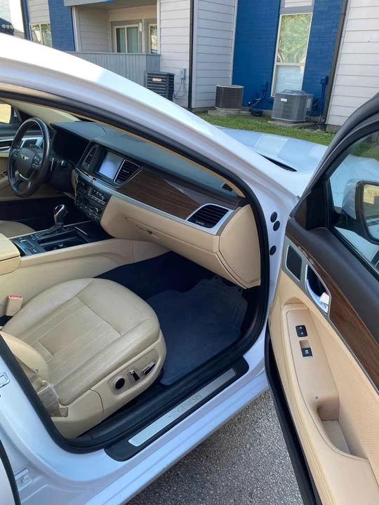2015 Hyundai Genesis - Image 8 of 13