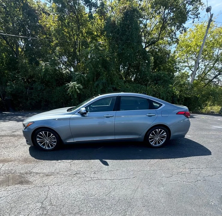 2015 Hyundai Genesis - Image 2 of 17