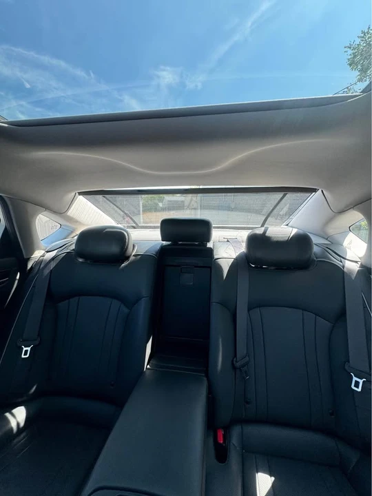 2015 Hyundai Genesis - Image 13 of 17