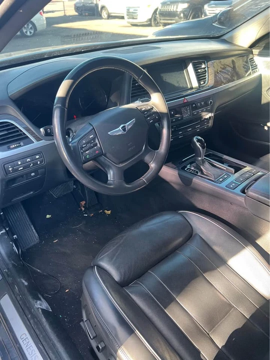 2015 Hyundai Genesis - Image 5 of 5