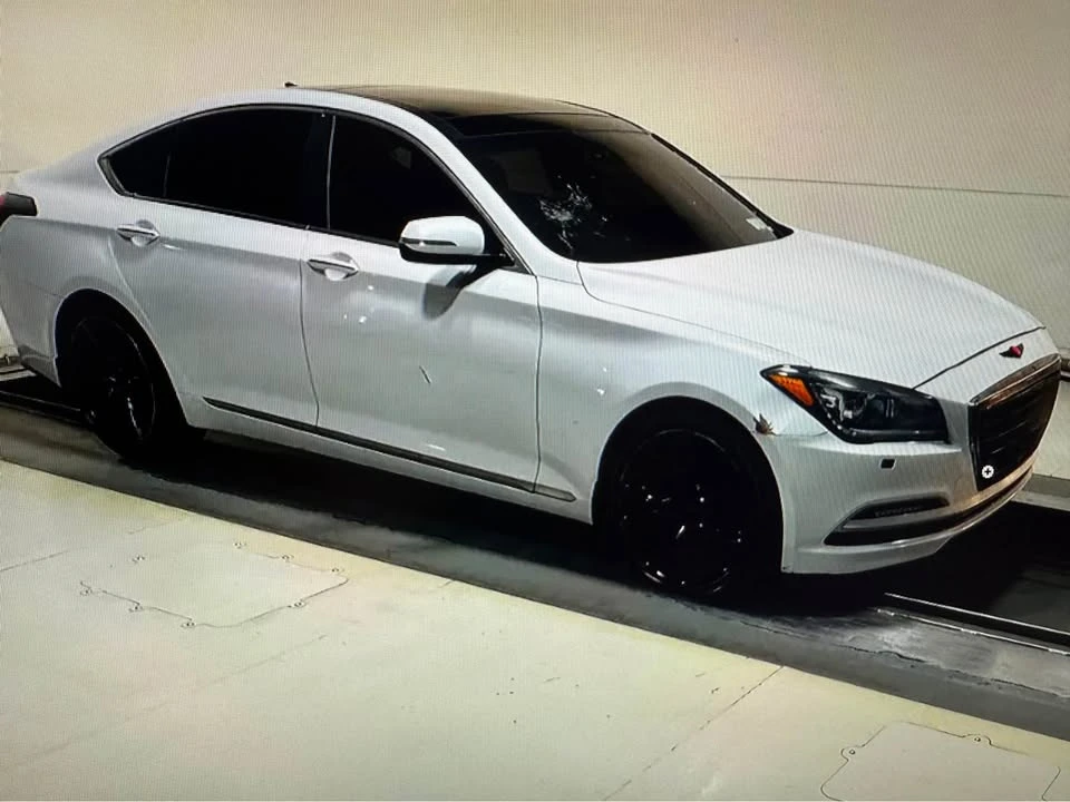 2015 Hyundai Genesis - Image 13 of 13