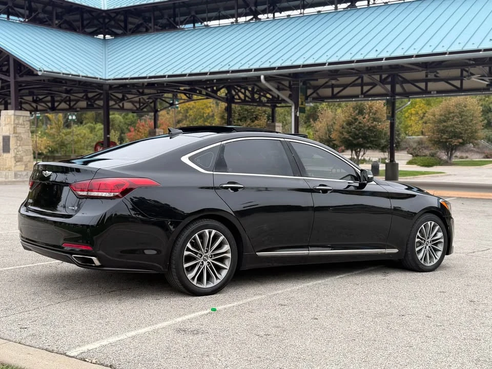2015 Hyundai Genesis - Image 5 of 20
