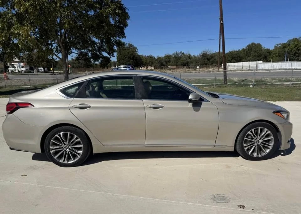 2015 Hyundai Genesis - Image 5 of 11