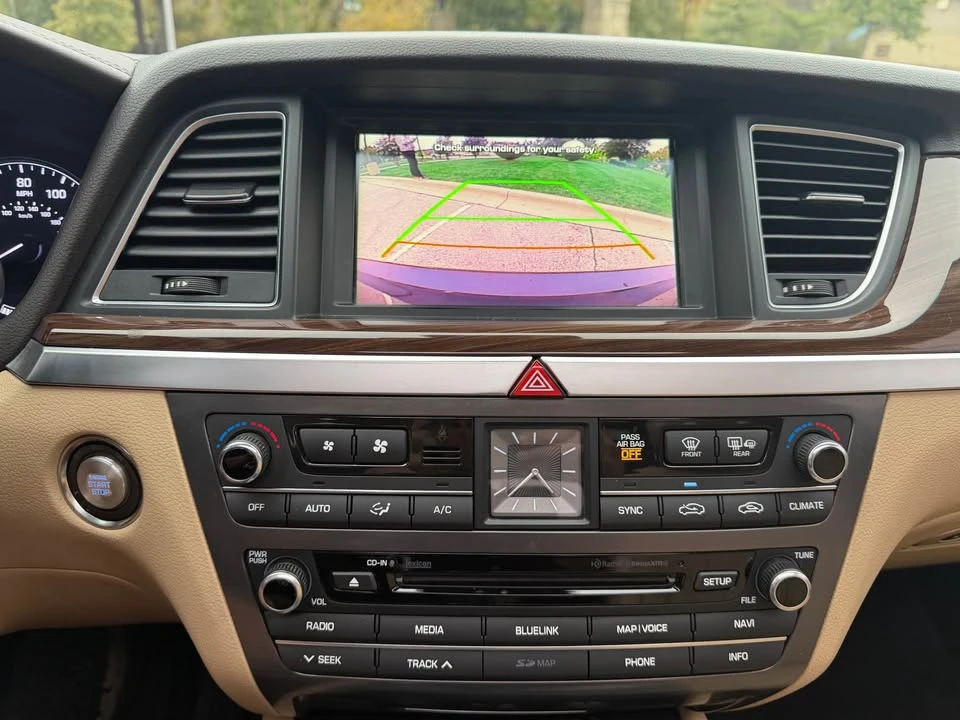 2015 Hyundai Genesis - Image 18 of 20