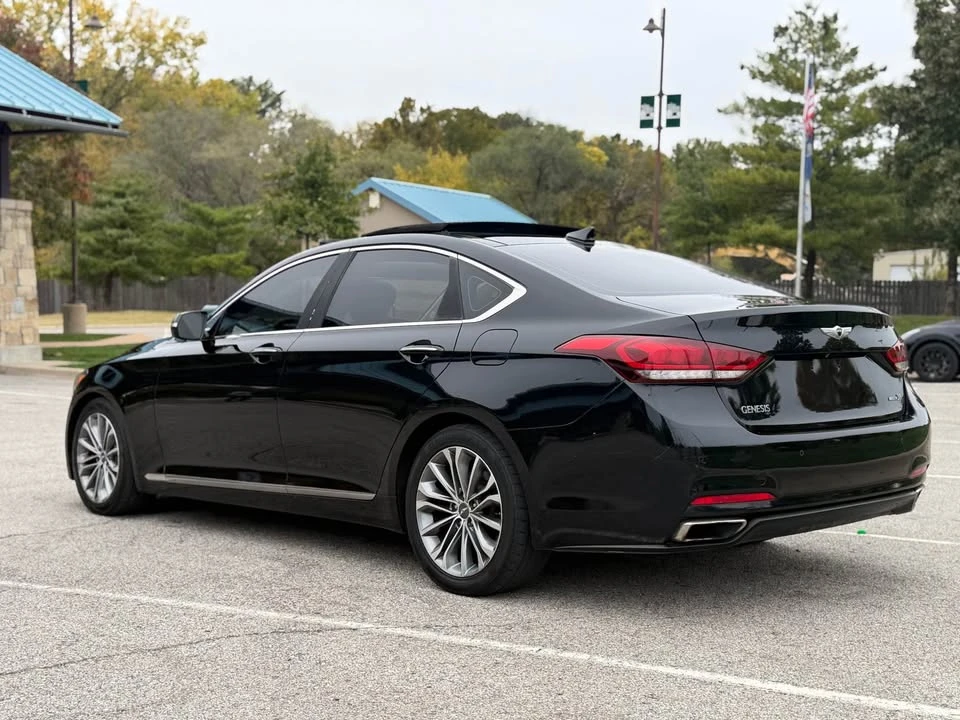 2015 Hyundai Genesis - Image 7 of 20