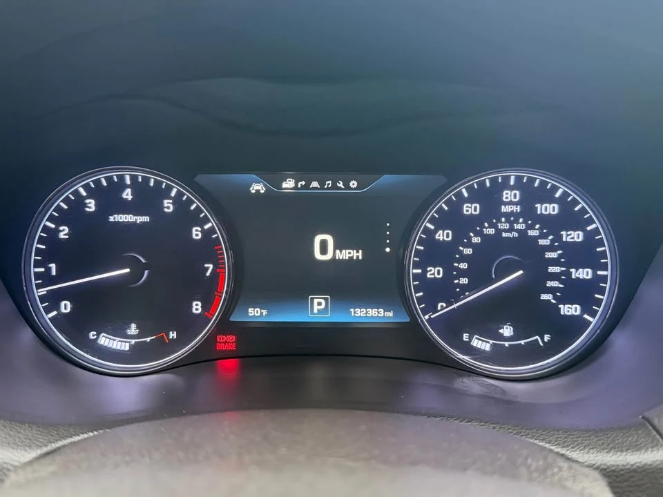 2015 Hyundai Genesis - Image 17 of 20
