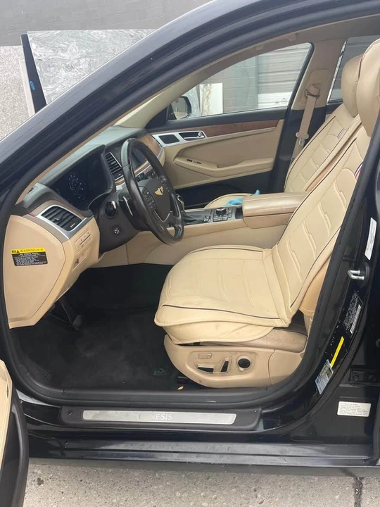 2015 Hyundai Genesis - Image 8 of 17