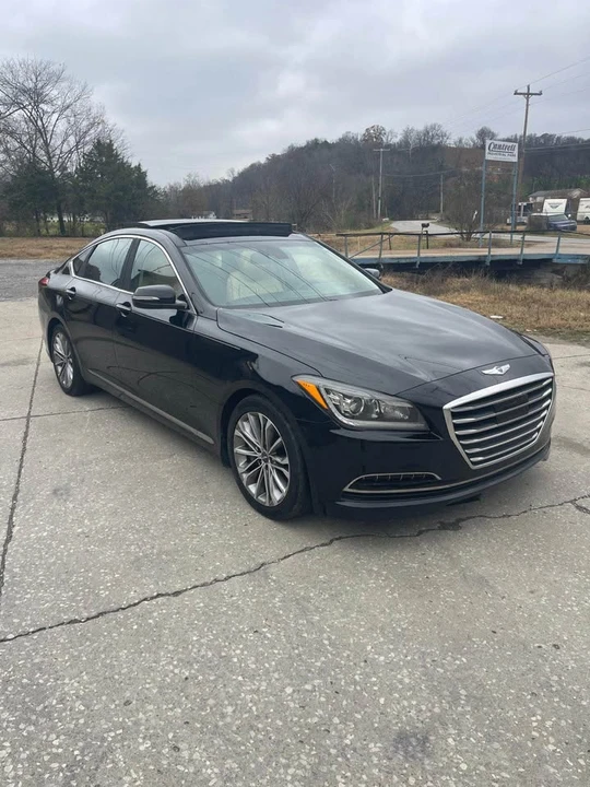 2015 Hyundai Genesis - Image 2 of 17