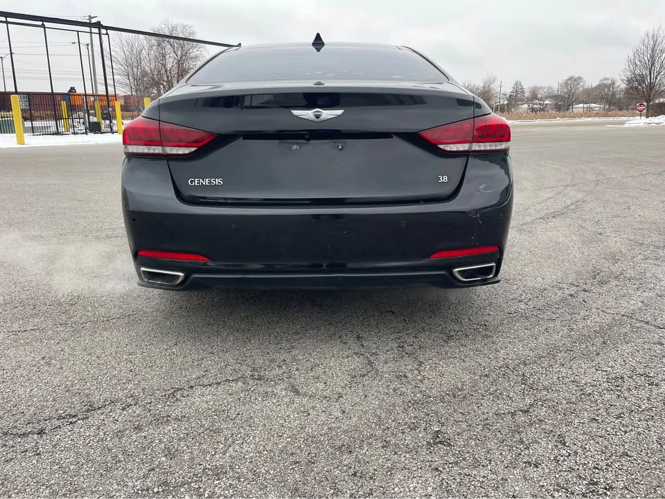 2015 Hyundai Genesis - Image 5 of 19