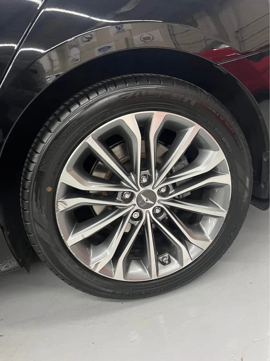 2015 Hyundai Genesis - Image 4 of 13
