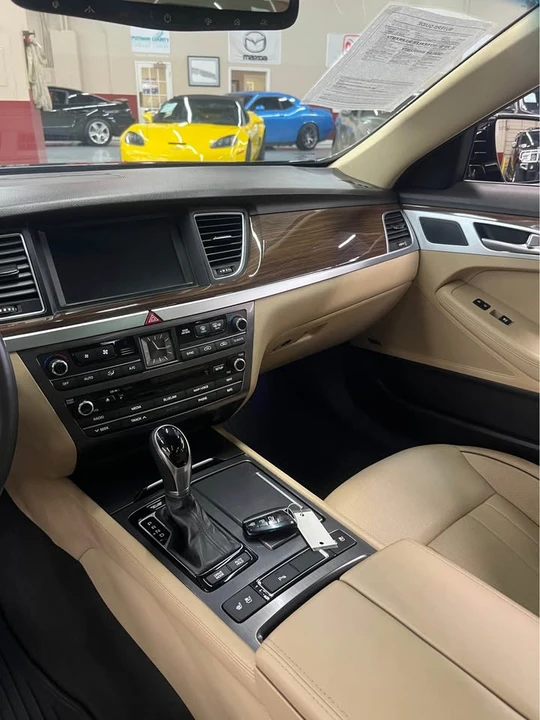 2015 Hyundai Genesis - Image 9 of 13