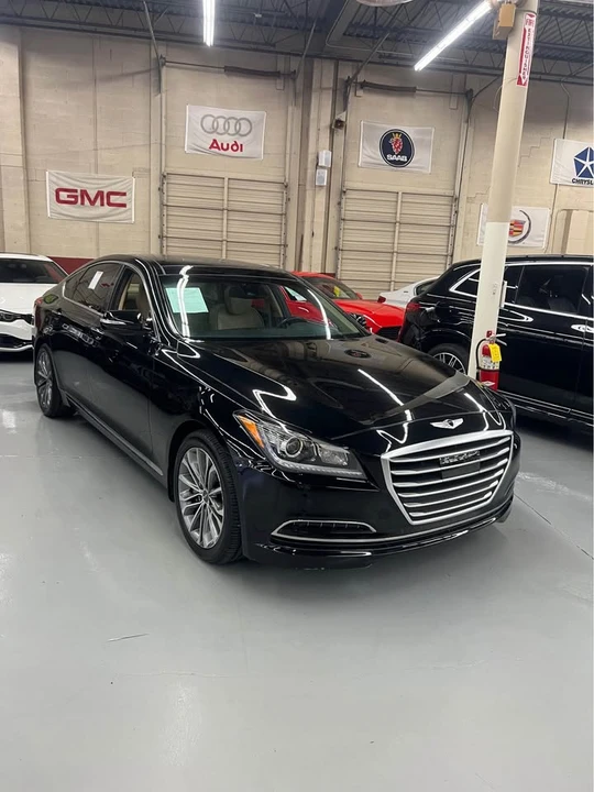 2015 Hyundai Genesis - Image 2 of 13