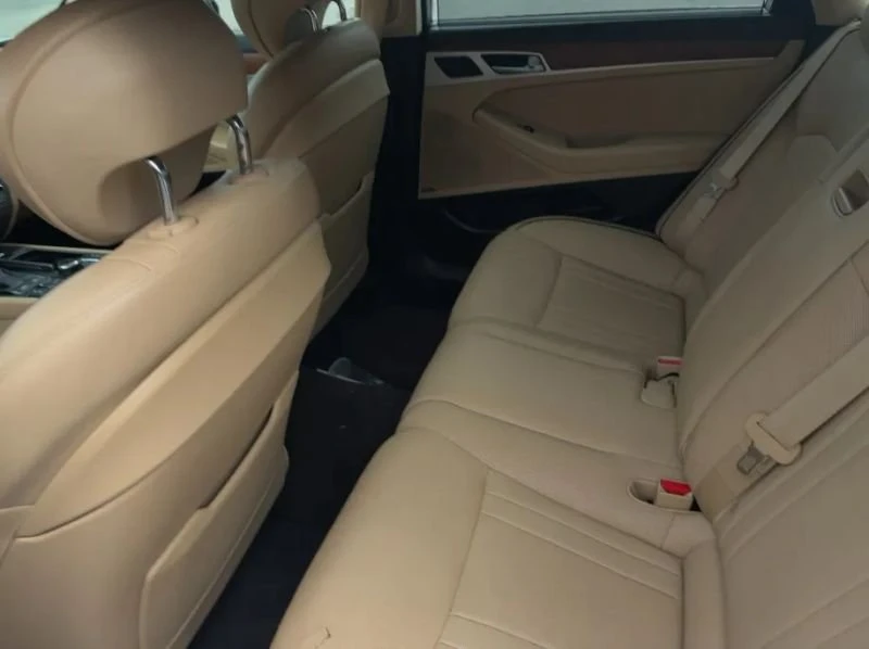2015 Hyundai Genesis - Image 3 of 3