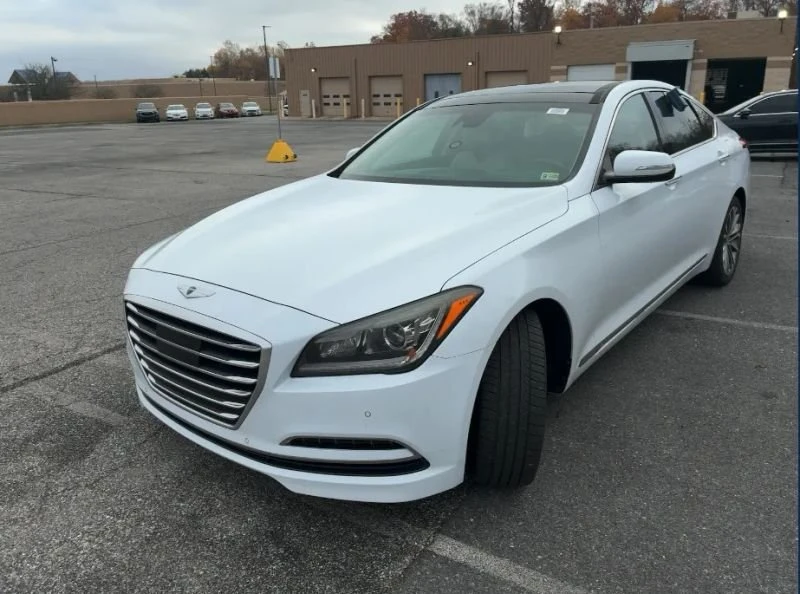 2015 Hyundai Genesis - Image 2 of 3