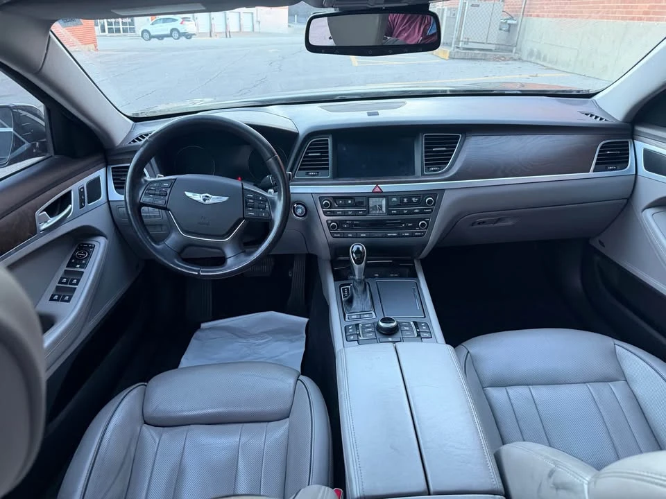 2015 Hyundai Genesis - Image 13 of 20