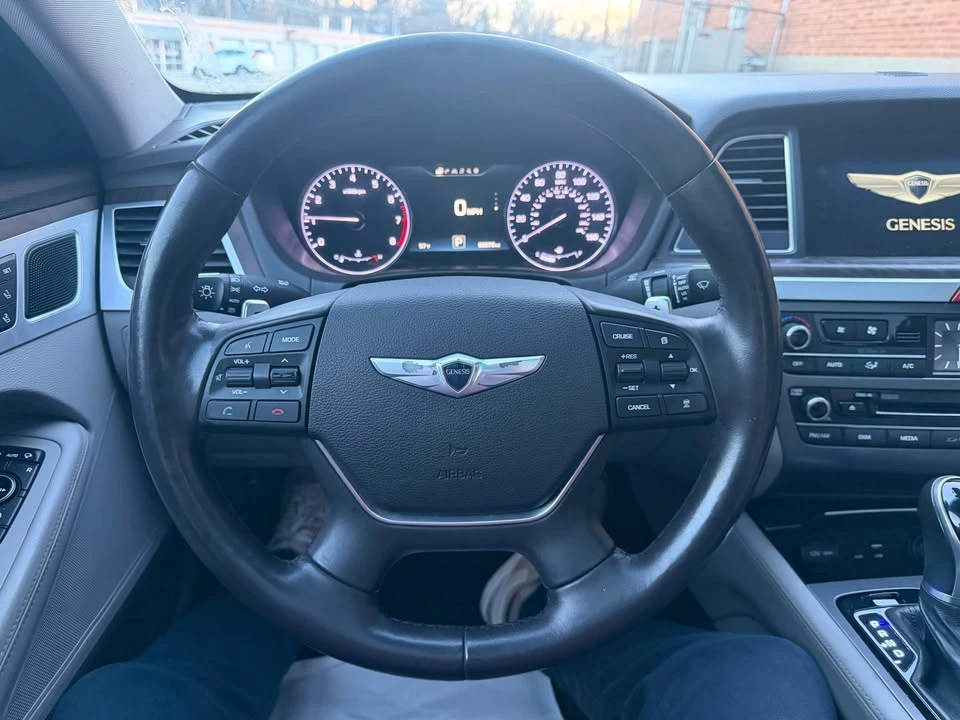 2015 Hyundai Genesis - Image 15 of 20