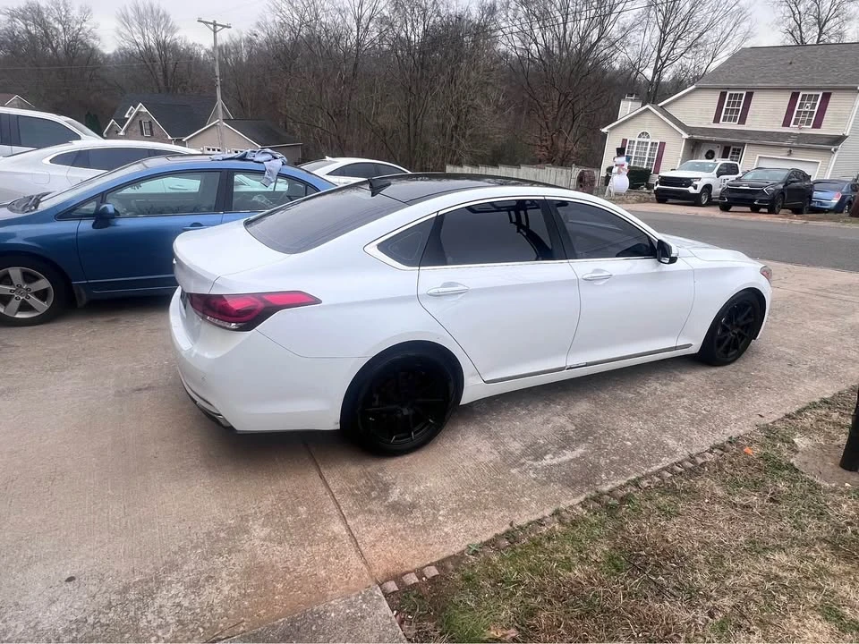 2015 Hyundai Genesis - Image 3 of 10