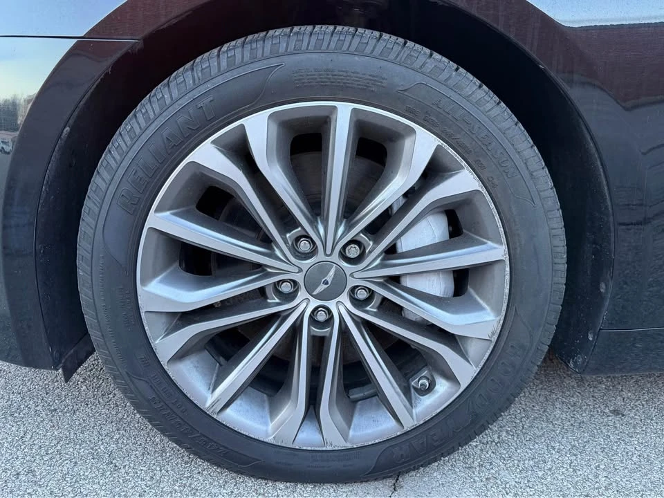 2015 Hyundai Genesis - Image 7 of 20