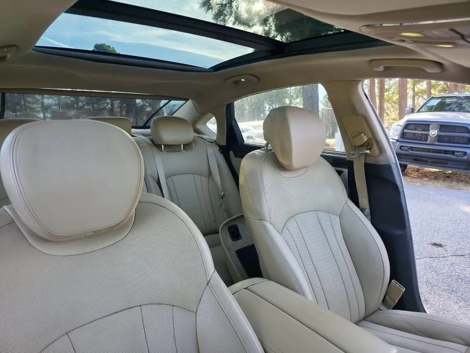 2015 Hyundai Genesis - Image 18 of 18