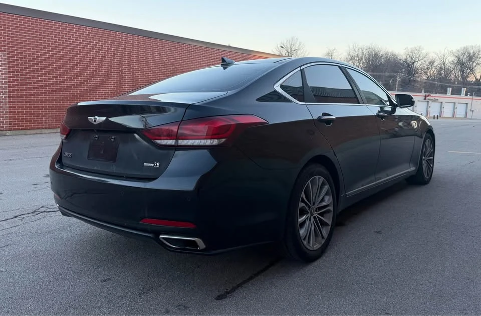 2015 Hyundai Genesis - Image 4 of 20