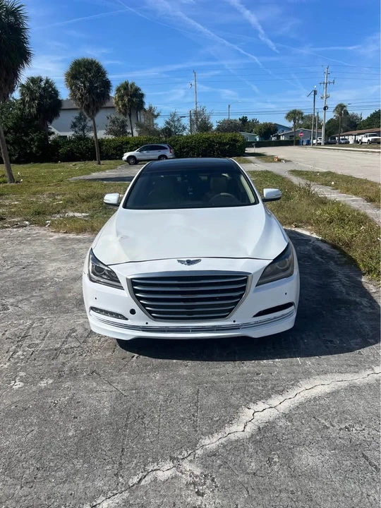2015 Hyundai Genesis - Image 10 of 10