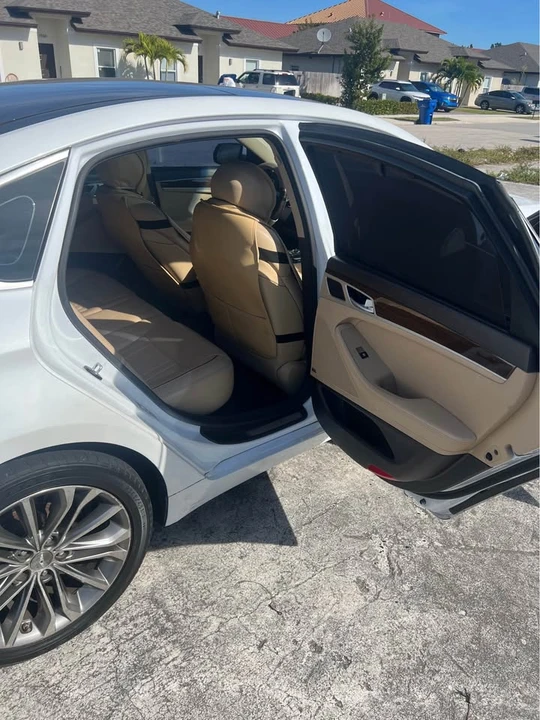 2015 Hyundai Genesis - Image 6 of 10
